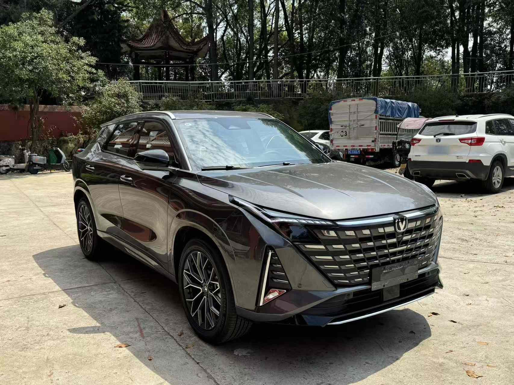 长安UNI-Z 2025款 1.5T 尊贵型(3)