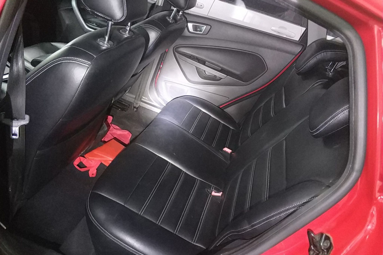 福特 嘉年华 2013款 两厢 1.5L 自动时尚型中控内饰21