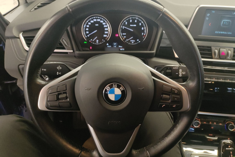 宝马2系多功能旅行车 2018款 220i 尊享型运动套装中控内饰13