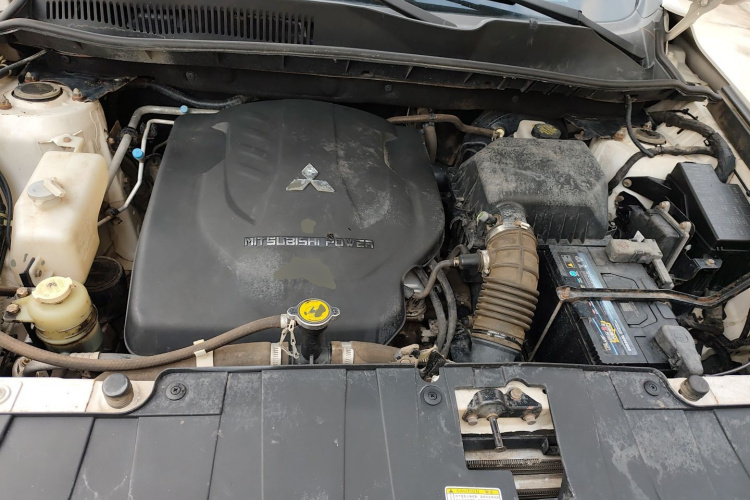 猎豹汽车 猎豹CS10 2015款 2.0T 手动卓越型机舱底盘24