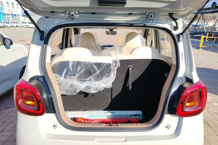 五菱汽车 宏光MINIEV 2025款 四门版 进阶款机舱底盘23