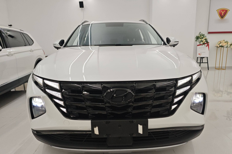 现代 2023款 途胜L 1.5T 自动两驱GLX精英版车身外观2