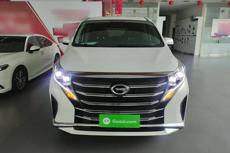 广汽传祺 传祺M8 2023款 领秀系列 390T 豪华版车身外观2