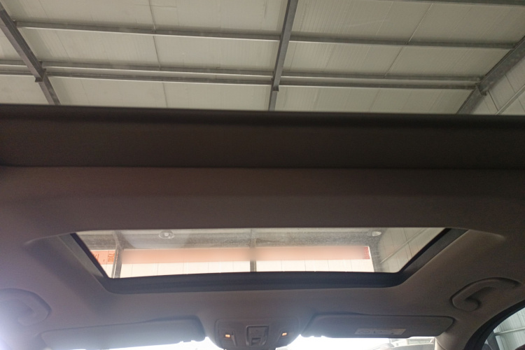 奔驰M级 2014款 ML 350 CDI 4MATIC中控内饰22