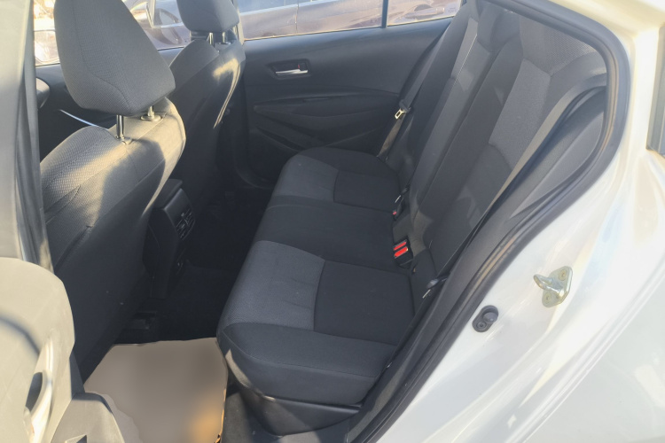 丰田 雷凌 2021款 双擎 1.8H E-CVT领先版中控内饰21