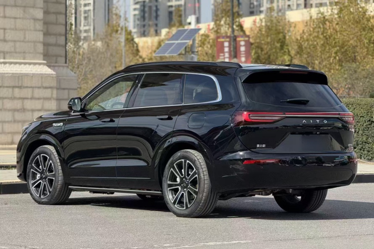 鸿蒙智行 问界M7 2024款 1.5T 智驾四驱Pro版 6座车身外观6005