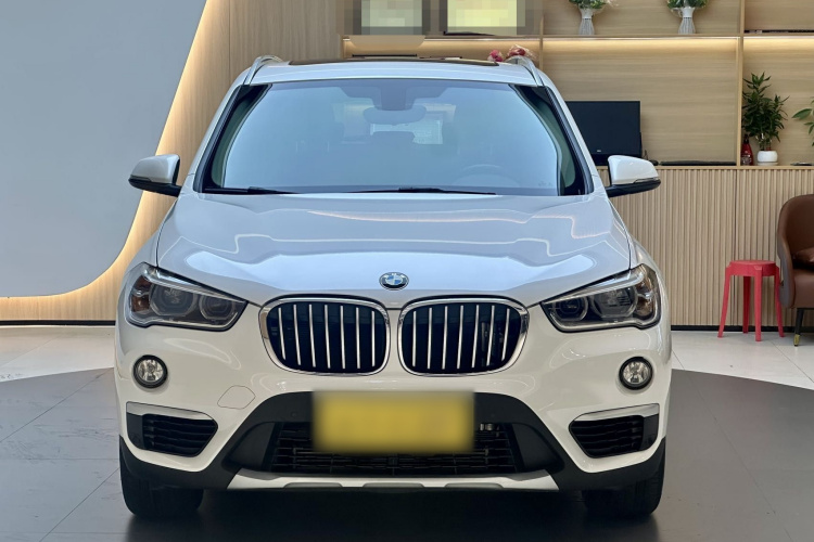宝马X1 2019款 sDrive18Li 尊享型车身外观6001