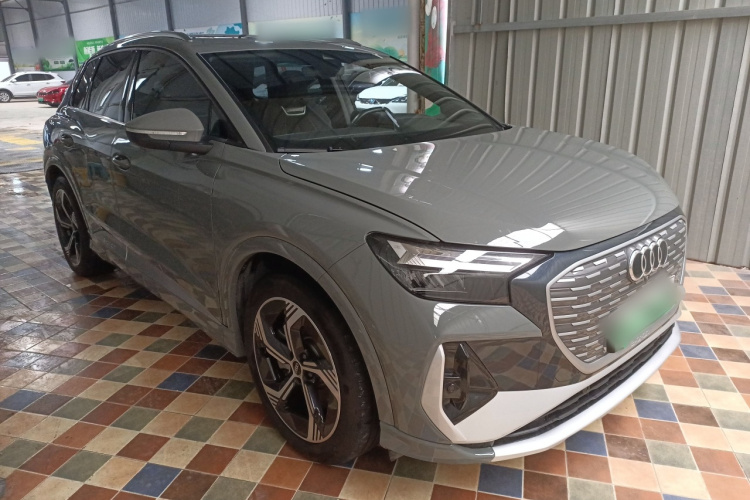 奥迪Q4 e-tron 2024款 40 e-tron 创境版车身外观3