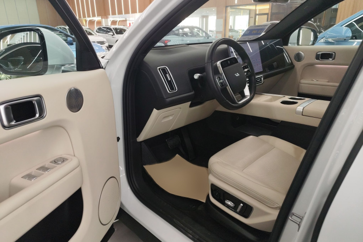 理想汽车 理想L7 2024款 MAX中控内饰7003