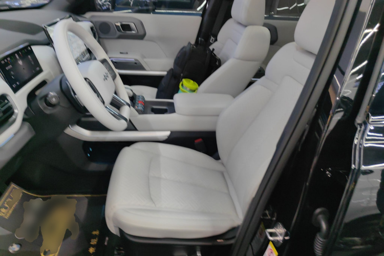 方程豹 钛3 2025款 501KM 后驱智驾Max版中控内饰19