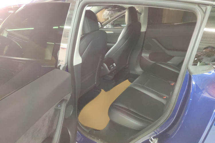 特斯拉 Model Y 2021款 长续航全轮驱动版 3D7中控内饰7003