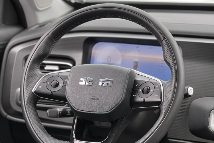 北京越野 北京BJ30 2024款 1.5T 魔核电驱进阶版中控内饰7001