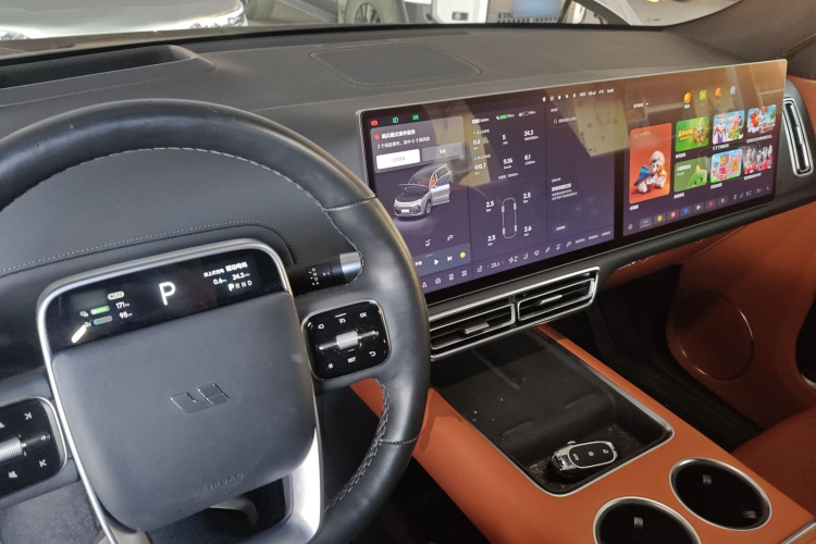 理想汽车 理想L8 2023款 Pro中控内饰12