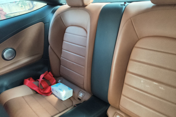 奔驰C级(进口) 2017款 改款 C 200 轿跑版中控内饰21