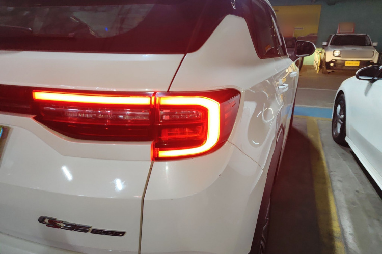 长安CS35PLUS 2019款 1.6L 自动畅联版车身外观6006