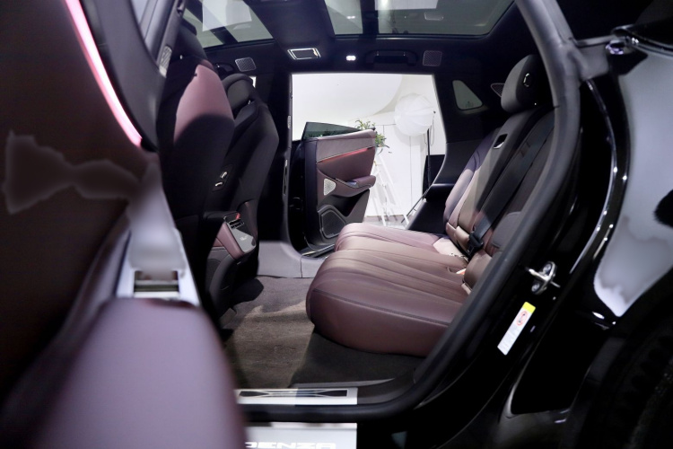 腾势Z9GT 2024款 1100四驱Max首发版中控内饰7013