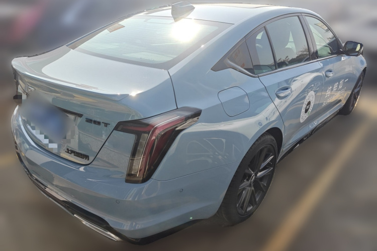 凯迪拉克CT5 2025款 28T 赛道性能版+巅峰赛道选装包车身外观7