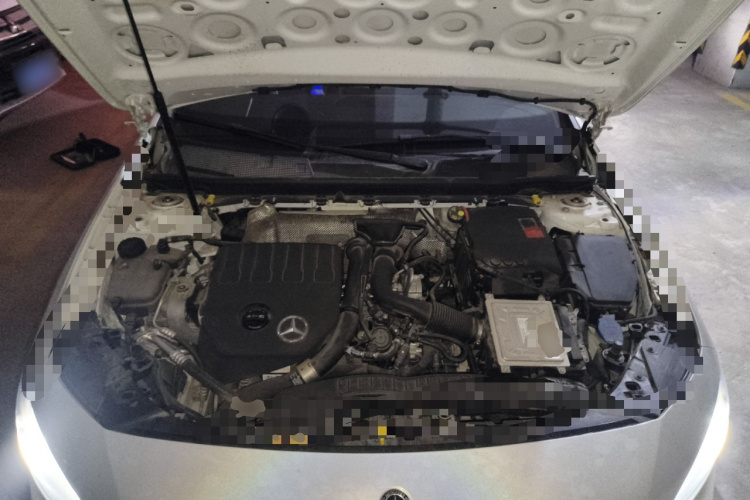 奔驰A级 2021款 A 200 L 运动轿车时尚型局部细节24