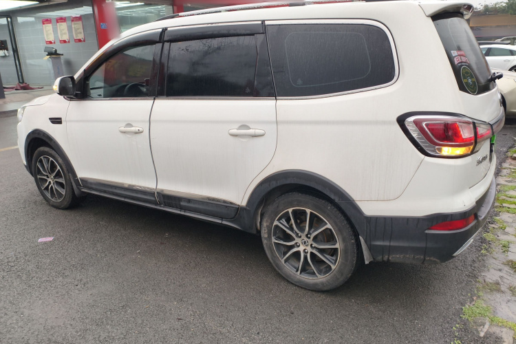 东风风行 风行SX6 2018款 1.6L CVT豪华型车身外观4