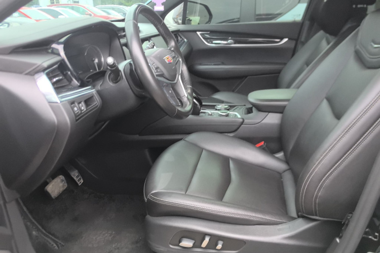 凯迪拉克XT5 2021款 28T 豪华型中控内饰19