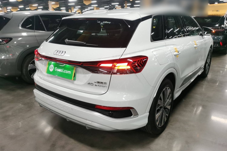 奥迪Q4 e-tron 2024款 40 e-tron 创行版车身外观7