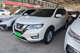 日产 奇骏 2022款 2.0L 两驱智联舒享版