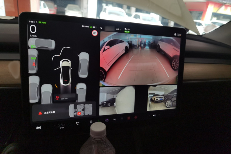 特斯拉 Model Y 2022款 改款 长续航全轮驱动版局部细节16