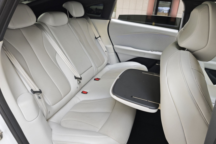 小鹏P7+ 2024款 长续航 Max中控内饰7004