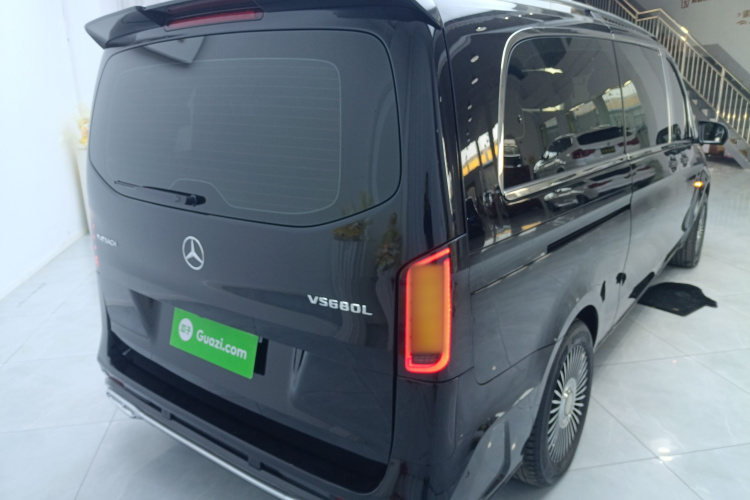 奔驰 威霆 2021款 2.0T 商务版 7座车身外观7