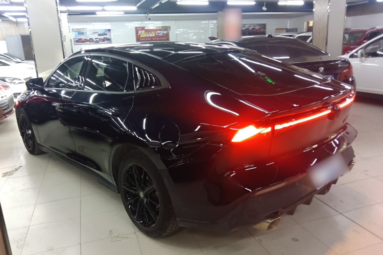 长安UNI-V 2023款 1.5T 尊贵型车身外观6003