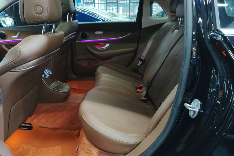 奔驰E级 2023款 改款 E 260 L中控内饰21