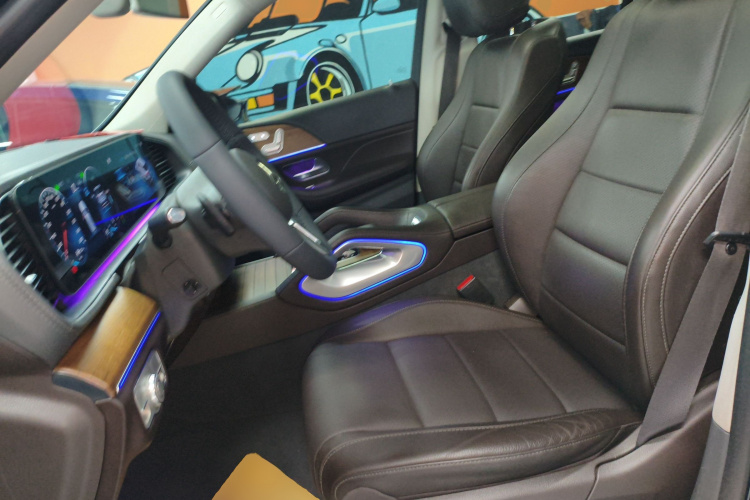 奔驰GLE 2020款 GLE 350 4MATIC 豪华型中控内饰19