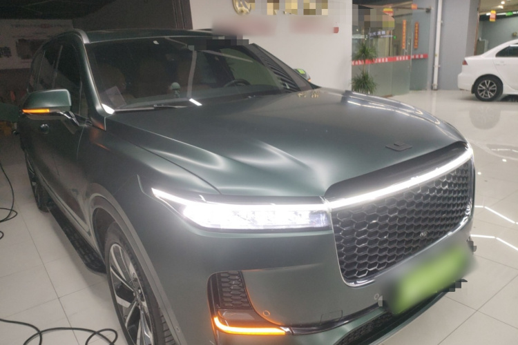 理想汽车 理想ONE 2021款 增程6座版车身外观3