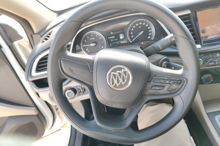 别克 英朗 2015款 15N 自动精英型局部细节13