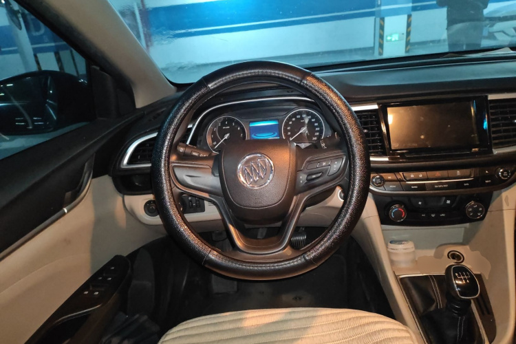 别克 英朗 2016款 15N 手动豪华型中控内饰13