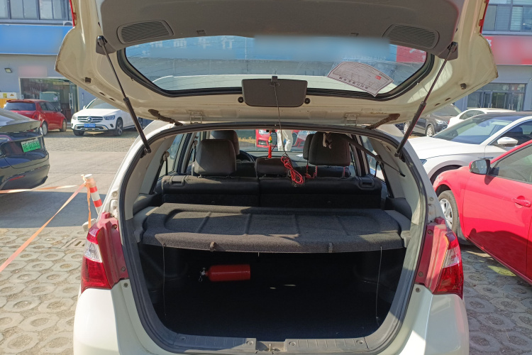 铃木 利亚纳A6 2014款 两厢 1.4L 手动理想型局部细节23