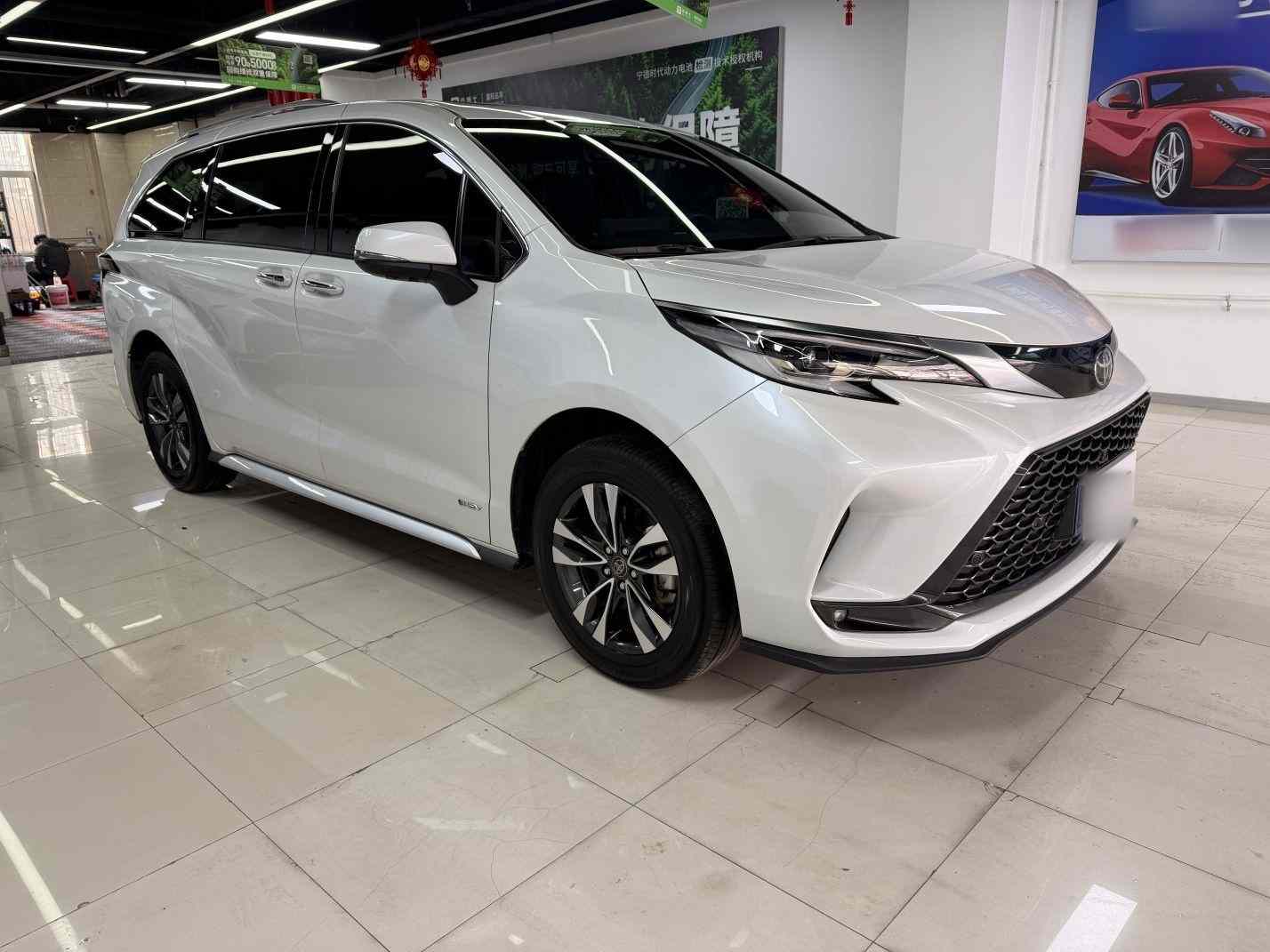 丰田 格瑞维亚 2024款 2.5L混动 尊贵PLUS四驱版(3)