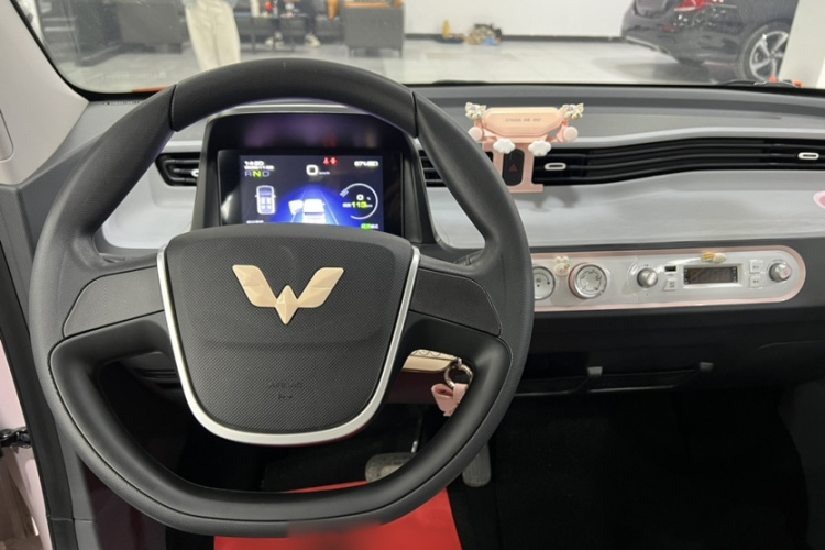 五菱汽车 宏光MINIEV 2022款 马卡龙时尚款 磷酸铁锂中控内饰7006