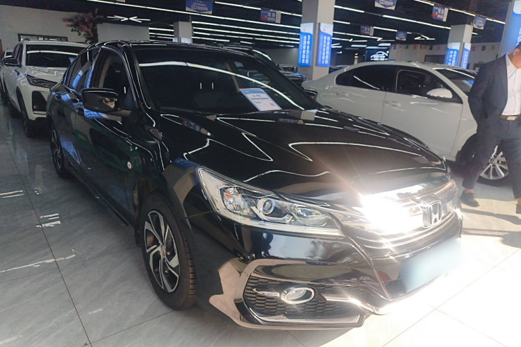 本田 雅阁 2016款 2.0L 舒适版车身外观3