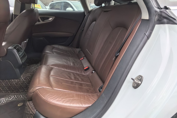 奥迪A7 2016款 40 TFSI 进取型中控内饰21