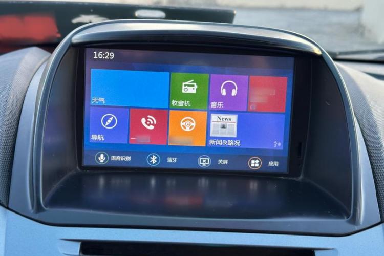 福特 嘉年华 2013款 两厢 1.5L 自动时尚型中控内饰7006