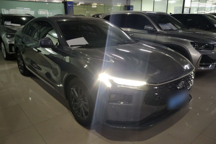 福特 蒙迪欧 2025款 2.0T EcoBoost 豪华型车身外观3