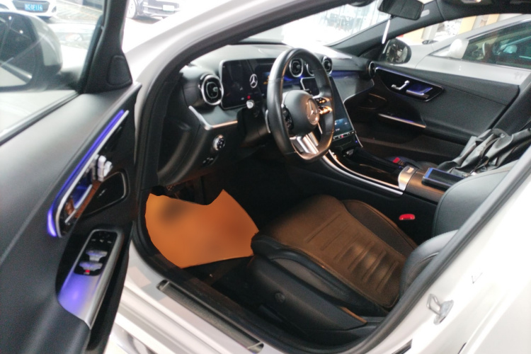 奔驰C级 2022款 改款 C 200 L 运动版中控内饰7003