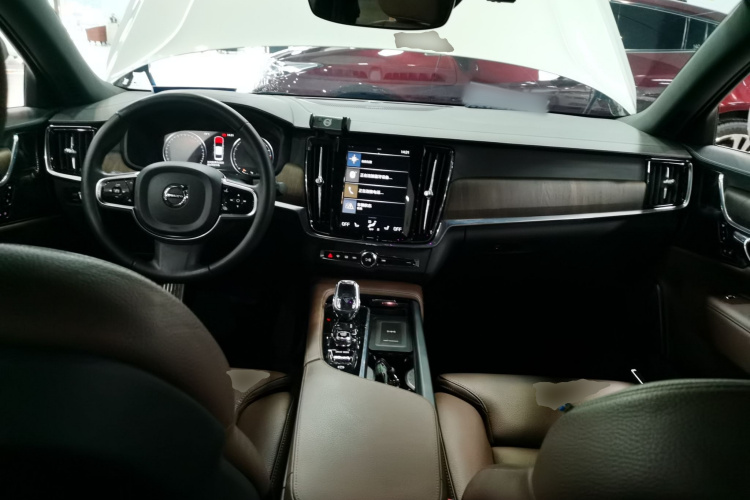 沃尔沃S90 2021款 B5 智远豪华版中控内饰12