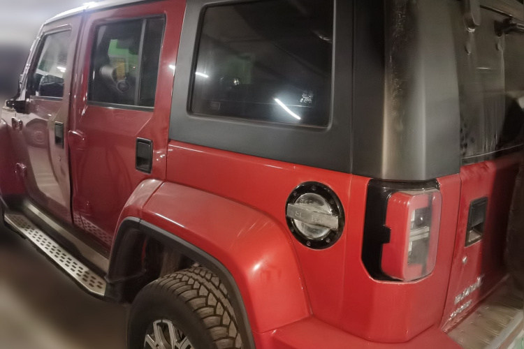 北京越野 北京BJ40 2023款 2.0T 自动四驱城市猎人版侠客型车身外观6003