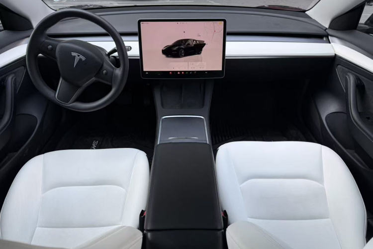 特斯拉 Model 3 2022款 后轮驱动版中控内饰7012