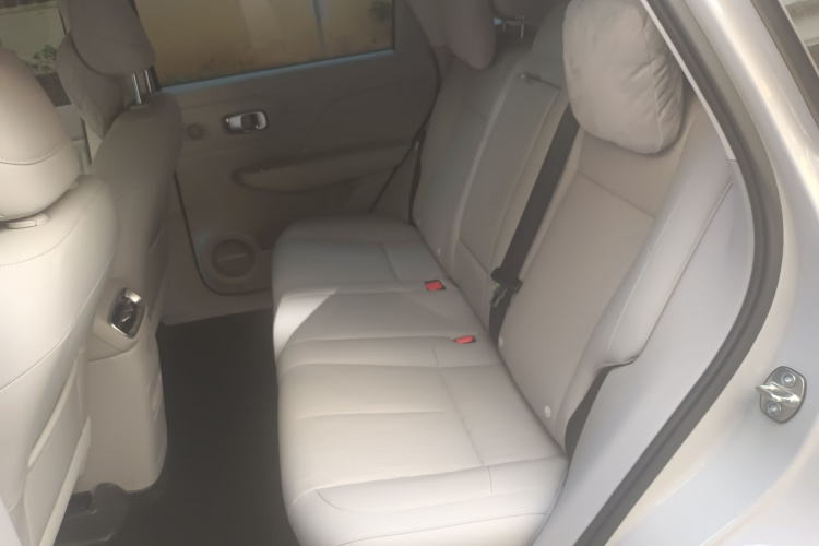 零跑汽车 零跑B10 2025款 510悦享版中控内饰7004