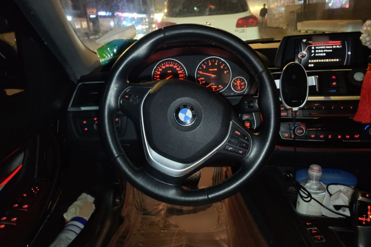 宝马3系 2017款 320Li 时尚型中控内饰13