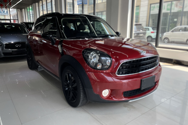 MINI Countryman 2016款 1.6T COOPER ALL4 Fun装备控车身外观3