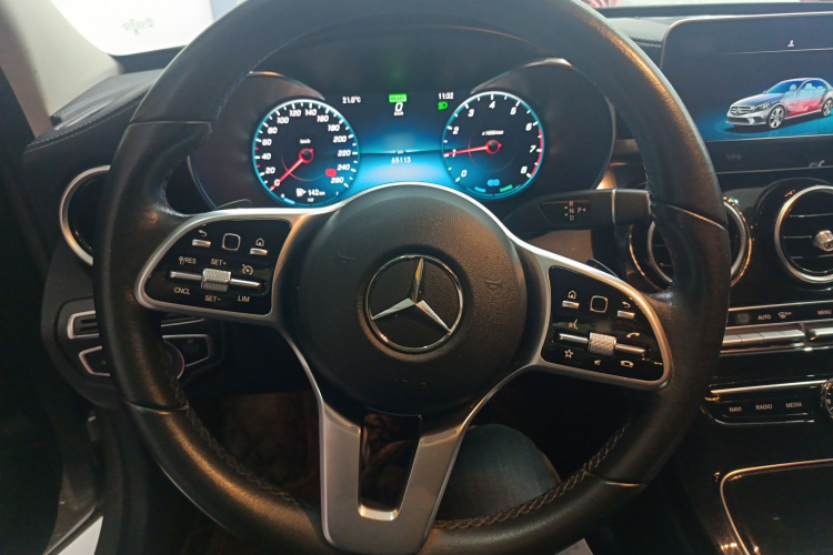 奔驰C级 2019款 改款 C 260 L 运动版中控内饰13